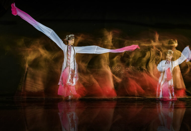 Fan Jinhong - Water-Sleeves-Dance